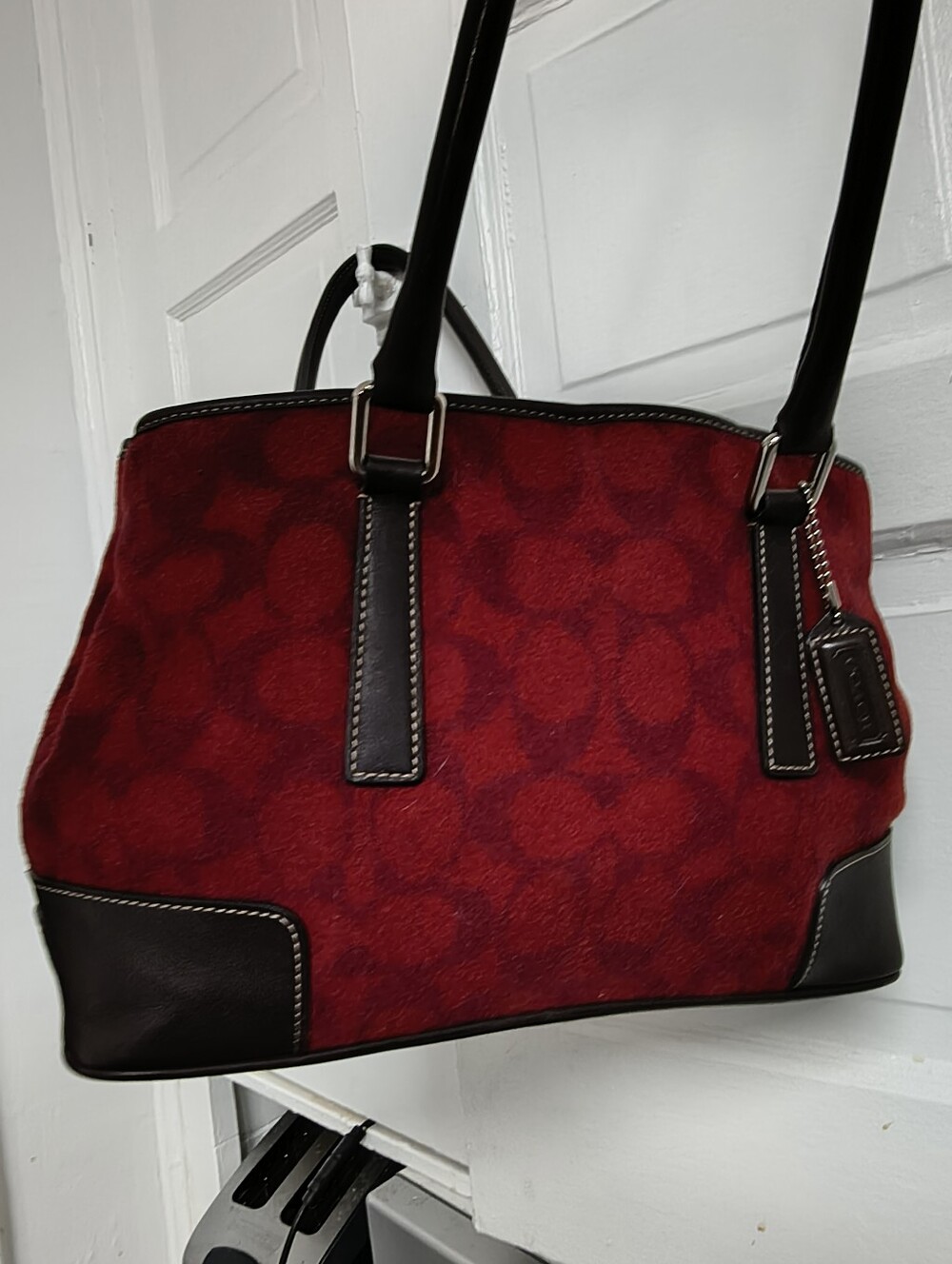 Coach Hamptons Weekend Signature Suede Tote Bag Red Brown Leather TrimDescripti